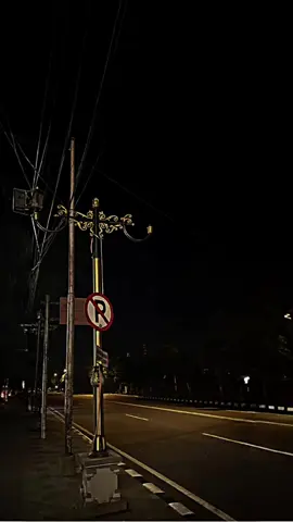 Nyanding Koe Butuhke Ragat  #templatelirik #liriklagu #ropang #adella #fyp 