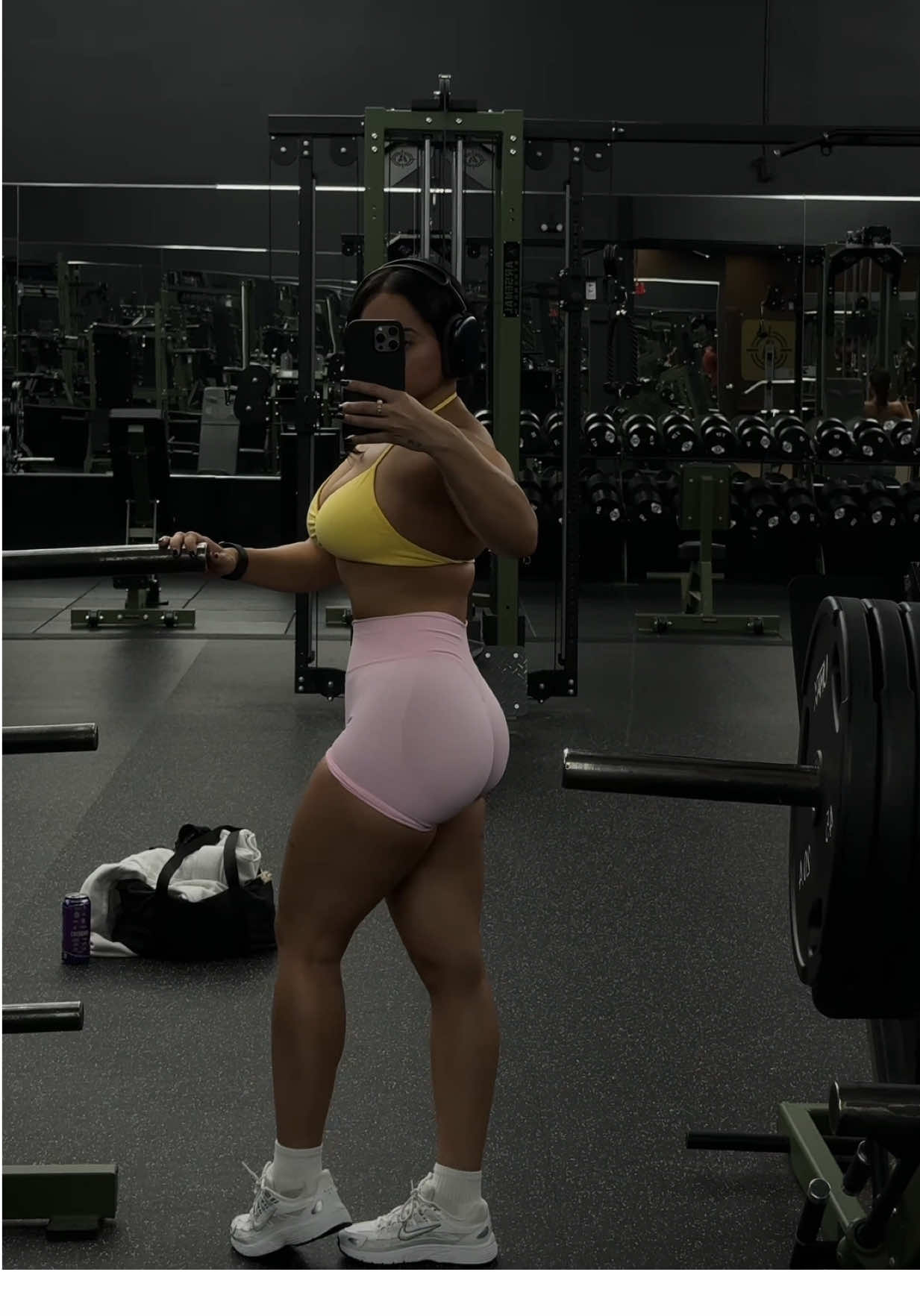 It’s Monday it’s leg day it’s grinding season… day 71/75  #gym #GymTok #quadday #fyp #gymgirl 