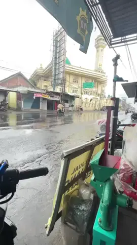 mentahan video hujan di masbagik #buatprnak #teman #hujanmasbagik 