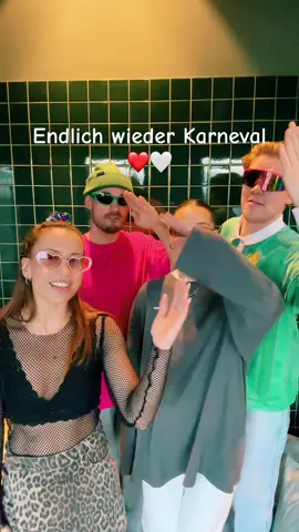 Wir haben alle drauf gewartet ❤️🤍 #köln #karneval #comedy #kölle 