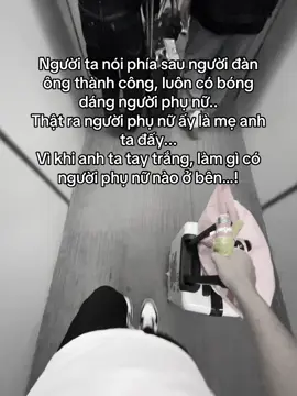 Người ta nói phía sau người đàn ông thành công, luôn có bóng dáng người phụ nữ.. Thật ra người phụ nữ ấy là mẹ anh ta đấy... Vì khi anh ta tay trắng, làm gì có người phụ nữ nào ở bên.. !#TikTokAwardsVN #CapCut #trending #nhachaymoingay #tâmtrạng 