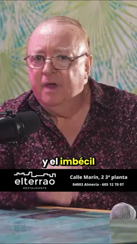 Paco Porras lo tiene claro, ¡Vivimos en la mejor ciudad del mundo! ¡Almería es la despensa de Europa! 😍 ¡Tenemos que defender nuestra provincia, nuestra gente, cultura y gastronomía a capa y espada!  ¡Gracias como siempre a nuestros amigos de @la_pajareria_almeria por dejarnos hacer este espacio @estoqueeh_loqueeh en vuestro local! ¡Tenéis unas instalaciones únicas en pleno corazón de la ciudad! #Almeria #Pacoporras #podcasts #verduras #cine 