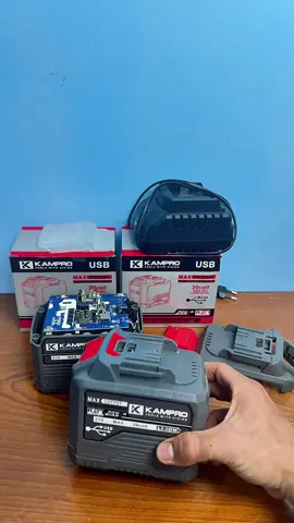 Combo hai pin 20 cell Kampro tặng kèm sạc . Sử dụng máy khoan, máy mài , quạt đèn , chân pin phổ thông