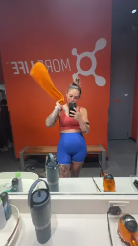 Where are my early morning gym people?! 🙋‍♀️🙋‍♀️🙋‍♀️ Sometimes showing up for yourself is early morning wake ups before work because it’s the only time you can fit it in and doing the thing even when you don’t want to.  The hard part about showing up is that no one is going to make you do it. You have to do it. Even if you show up like I did and do an easy day, you still showed up. You still did the thing.  How are you showing up for yourself today? 