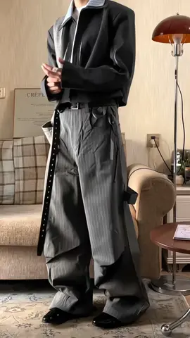 #stripedwidelegpants #menfashion 