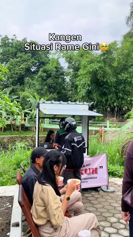 Ayokk ramein warungku, gaess. Aku kangen bakso selingkuh yang rame kaya kemarin lagi :( #bakso #baksoselingkuh #baksoviral #fyp #lewatberanda 