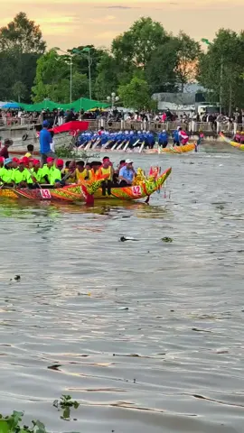 Ghe Ngo chùa Bâng Tone Sa và Tà Khvich Chăs 