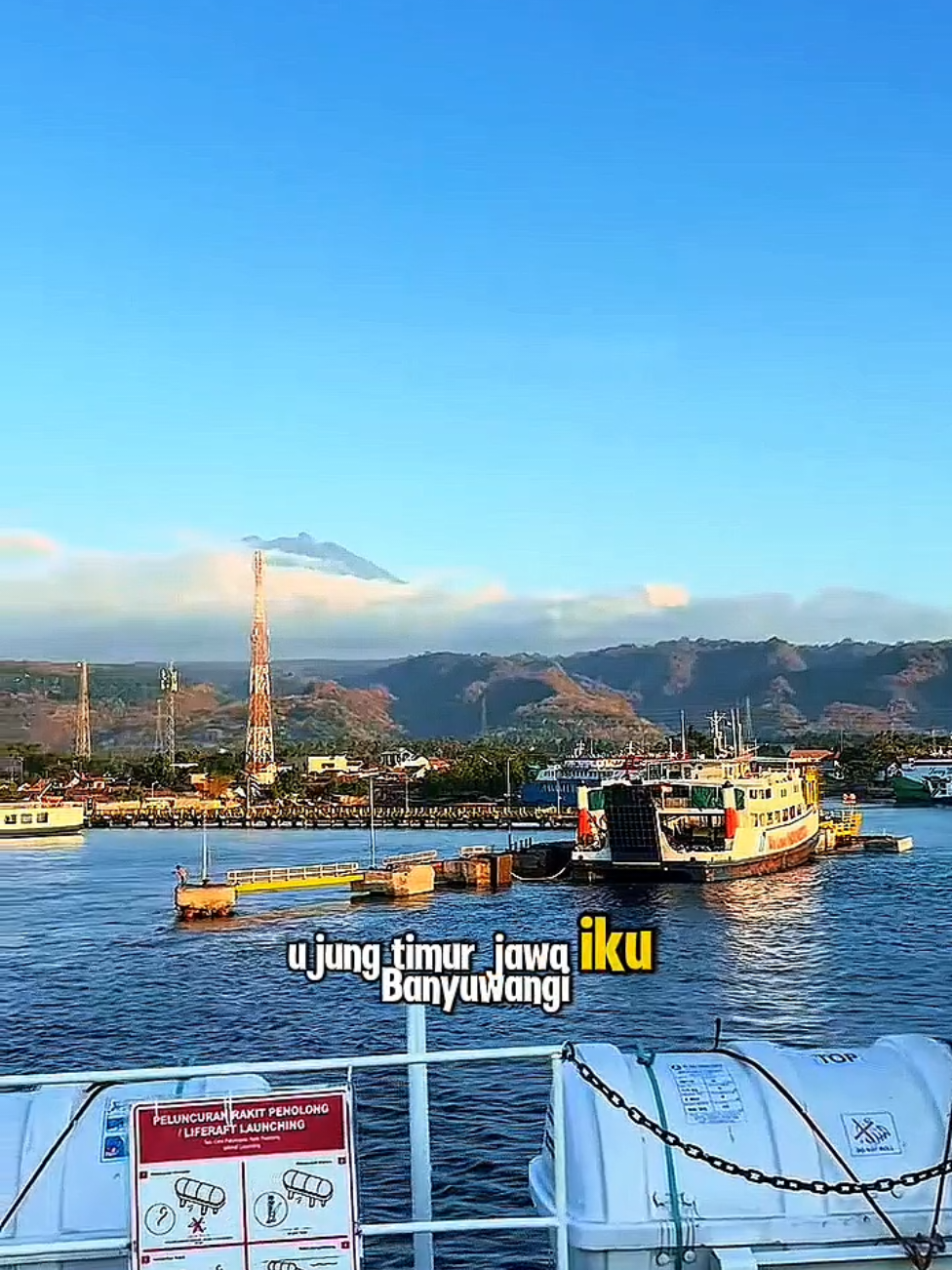 No Caption..  #banyuwangi #banyuwangikeren #dibanyuwangiaja  #wonderfulbanyuwangi  #internasional 