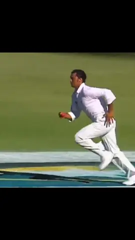 the world fastest bowler shoaibakhter Rawalpindi express😎 gangster killer look🙄 #shoaibakhter#rawalpindiexpress #crickatking#fastest#100mph 