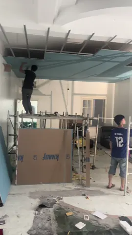 Thi công trần thạch cao – sơn bả – phào chỉ PU 📍 Địa điểm: 160 Phố Huế Đội thợ kinh nghiệm – làm nhanh – sạch – chuẩn 🎯 Cam kết hoàn thiện đúng tiến độ – báo giá rõ ràng – bảo hành đầy đủ#nộithấtnhàđẹp #