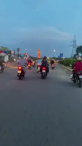 Nôn về nhà ăn Tết quá đi thoiii…🤭🧧🌸🌼🌸🌸🌻🎇#tet2026 #tet2025 #tết #nhachaymoingay #tetsumvay 