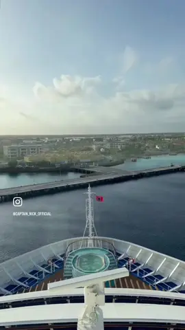 May 14th, 2025 — A breezy day in Bonaire 🇧🇶🏴‍☠️ Moderate winds had the forward jack flag waving and the waters rippling as Carnival Horizon skillfully and smoothly maneuvered for a port-side docking at the cruise terminal. Enjoy the southern Caribbean vibes, from pilot boarding to final touchdown 💪⚓️🌊 #carnivalcruise #carnivalcruiseline #choosefun #carnivalhorizon #captain  @Brandon Barker @JustinHirschCruising @Cruise Ship Media @niceafts @ebxcruzeiros @CruiseLegend @Cruise Ship Crayz TM @The World Of Cruise 