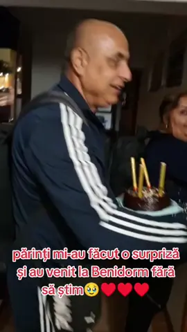 m-au lăsat fără cuvinte când i-am văzut la ușă 🥹♥️ așa surpriză îmi doresc mereu de la Dumnezeu să îi văd la ușa mea se la mii de km distanță 🥹#viral #fyy #parinti #surpriza @Lucian Valy #@Pricina Mioara 