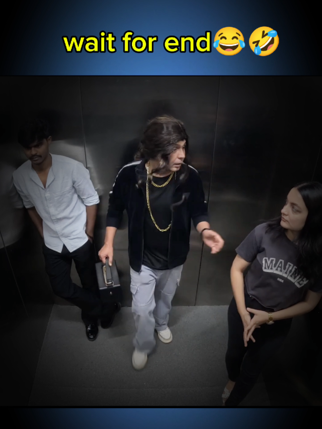 let's dance lift prank 🤣😂#prankster #funny #liftprank #danceprank🤣 