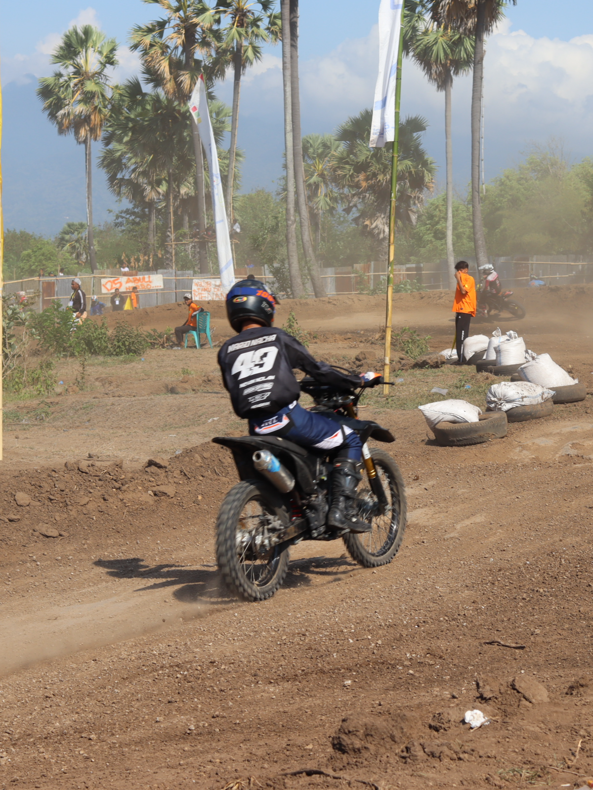 Final Grass Track Open Turnamen Bupati Sikka Cup di Sirkuit Watugong, Maumere #openturnamenbupatisikkacup #grasstrack #grasstrackmaumere #grasstrackntt #grasstrackindonesia  #grasstrackimintt #grasstrackimisikka #imintt #imisikka #grasstrackopenturnamenbupatisikkacup2025