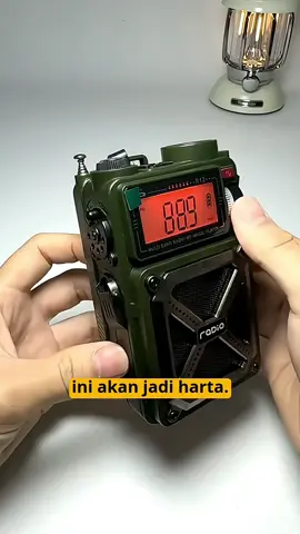 Radio engkol - wajib dibawa camping & hiking! Bisa cas sendiri, info penting tetap bisa dengar! 🏕️ #PerlengkapanWajib #SurvivalTool 