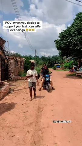 Na help I say make help last born see within she do me😭😭 #fyp #hubbywifey34 #viralvideos #viraltiktok #couple 