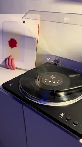 lany songs are the best in rainy season🌧️⛈️ #lany #pauljasonklein #turntable #13lany #vinyllany 