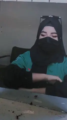 چشمِ بینا ہے تو دیکھ آنکھوں میں جھانک کر میں تجھے لفظوں میں سمجھ نہیں آنے والی 🥀🖤 #foryoupage#viral_video 🌷🌹#viralcommando