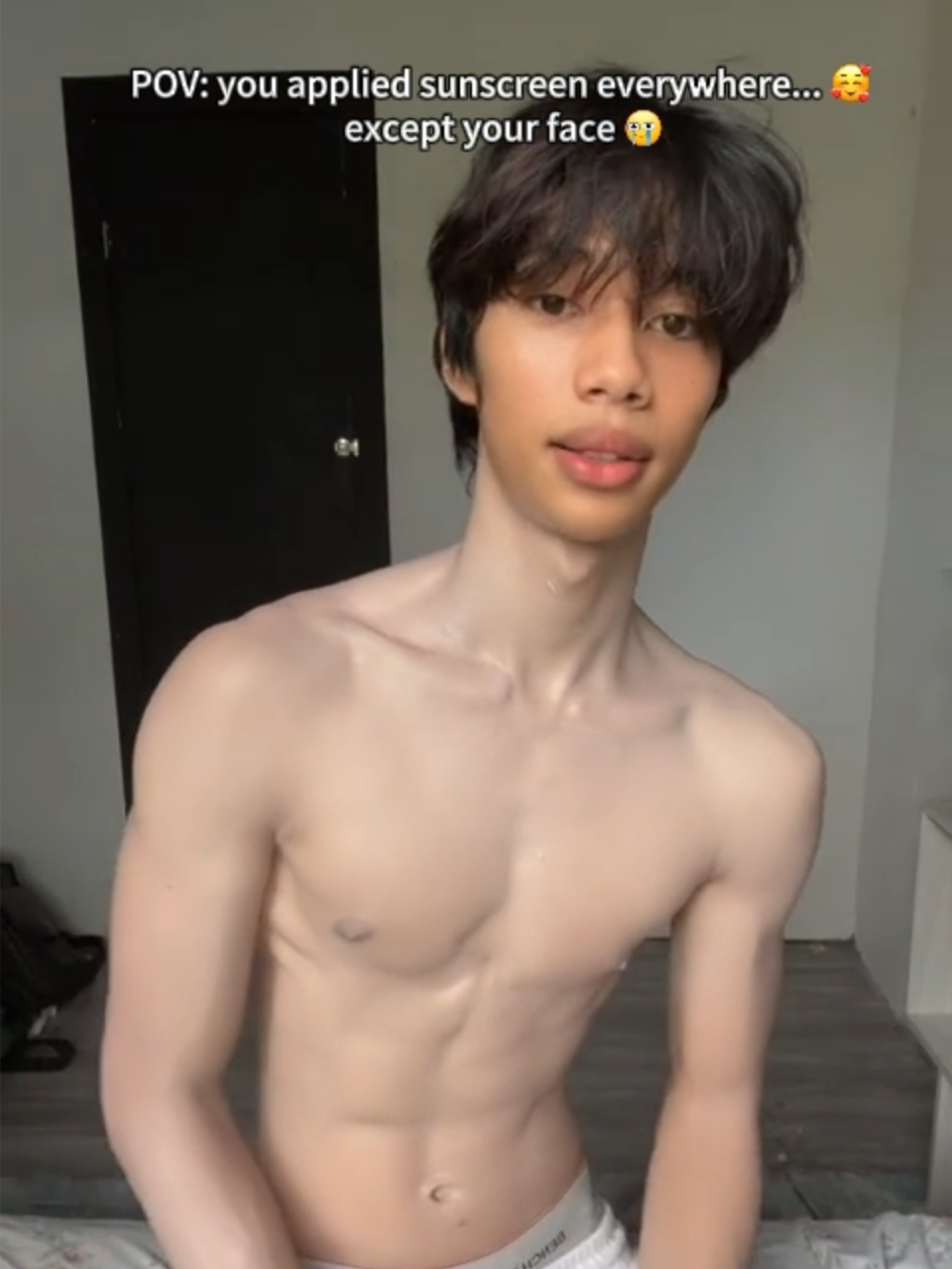 😭 help, my body’s giving k-pop idol, but my face is giving tan line.#skinever #bodycare #bodylotion #GlowingSkin #Brightening #Idol #buynow @skinever_philippines