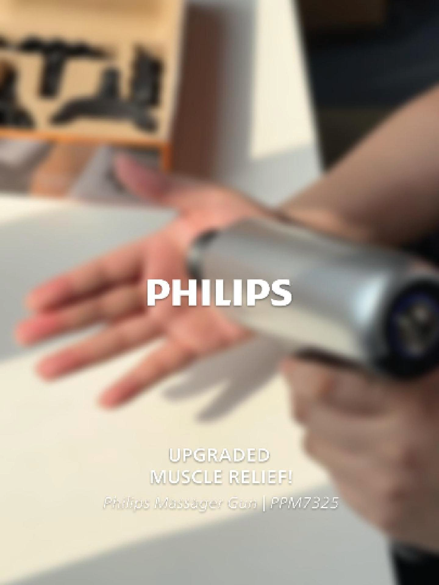 Sarap ng feeling pag relaxed ang katawan! 💆‍♀️💖 Philips 7325 Fascia Massager Gun helps you recover with shock-absorbing handle at powerful massage heads. Say goodbye to body pagod — add to cart now! 💛 #philipsmassager #philipsmassageph #electricmassager #massagerreadywithphilips #GiftIdeas #massagegun #philipsmassagegun #musclerecovery #fascialgun