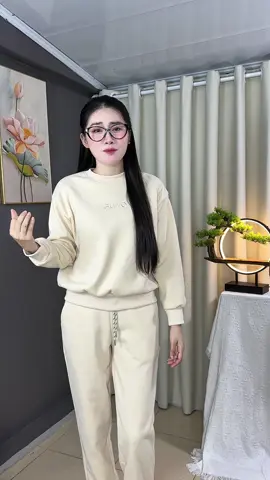 Bộ này của GUNO đúng đỉnh chị em ạ. Đã nỉ lại còn lót lông Nhung ấm thực sự #gianghuongcardina #setbo #sinhnhatguno #guno3tuoi #boni 