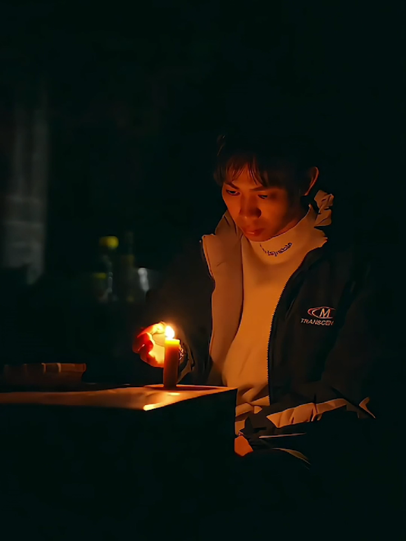 Cómo los Aldeanos Elaboran Velas de Cera Natural con Cera de Abeja Pura