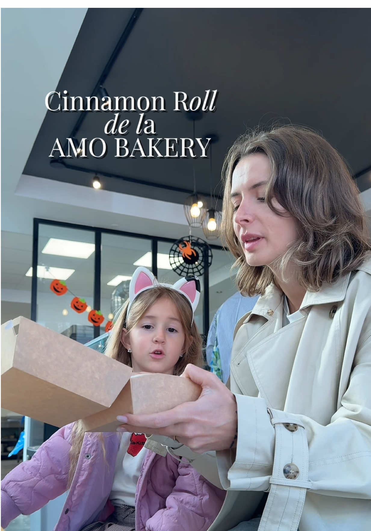 Am mâncat cinnamon roll de la AMO BAKERY și sincer… dacă ar fi să aleg între cel de la Lulu și ăsta, 👉 ăsta e clar 10 din 10! Textură perfectă, gust divin şi aspect amazing.  Congrats, @Amo bakery ! 🧁🤍 #amobakery #cinnamonroll #dessertlover #sweettooth #constantafood      