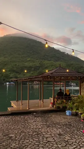 Senyaman ini Senja di Banda Naira 😌 #bandanaira 