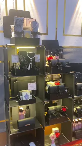 Sat set makin sayang kado hari spesial pakai kado dari Kingshampers lets order 🥰💞💝 #hampers #hampersmukena #hijrah #hijrahyuk #istiqomah 