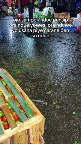 Semangat pejuang rupiah😊 #mbakulsayur #sayuranfresh #pasarsayur 