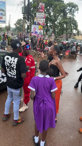 @5Dz PHONES AND ACCESSORIES 