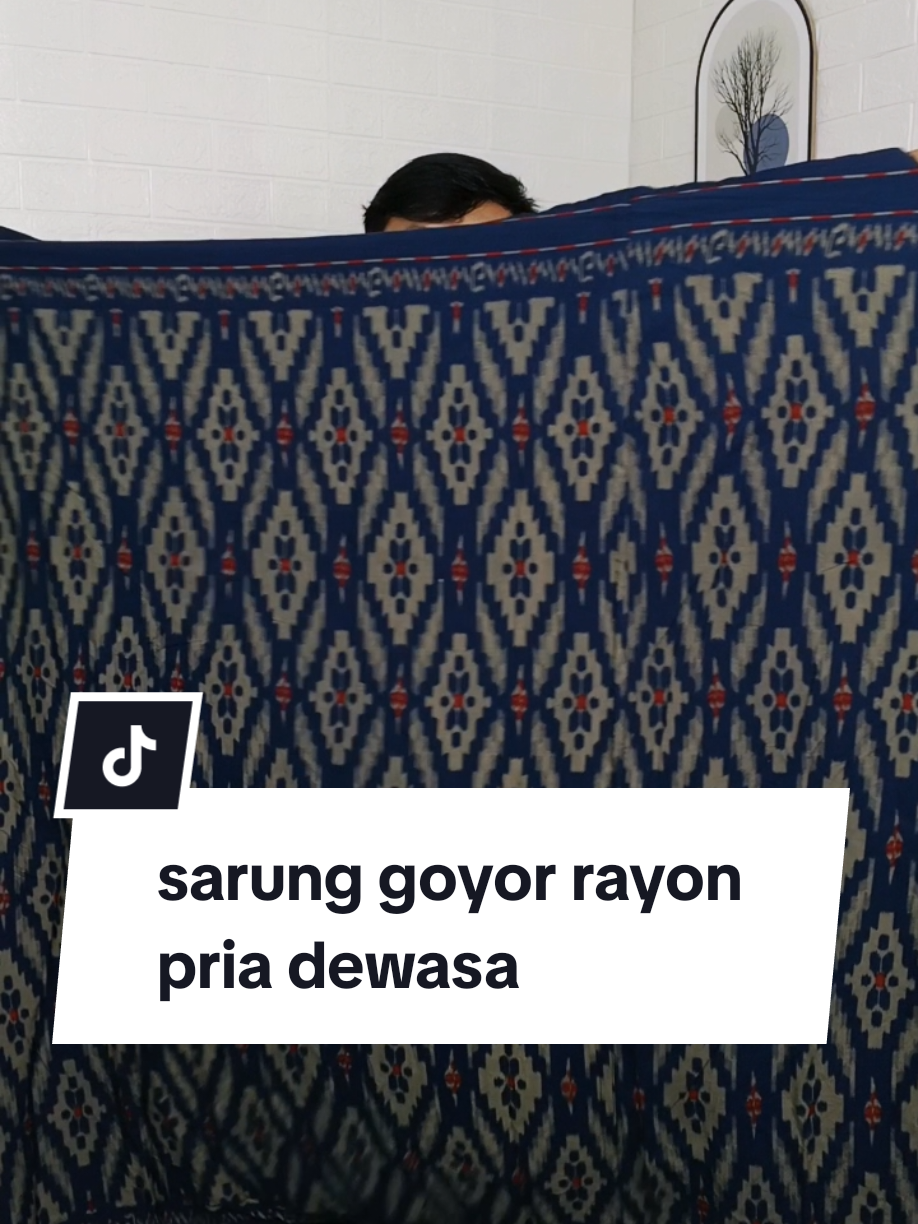 sarung pria dewasa goyor dengan bahan rayon yang satu ini sekarang harganya lagi promo #sarungpria #sarungpriadewasa #sarunggoyor #sarungrayon #sarungpremium 
