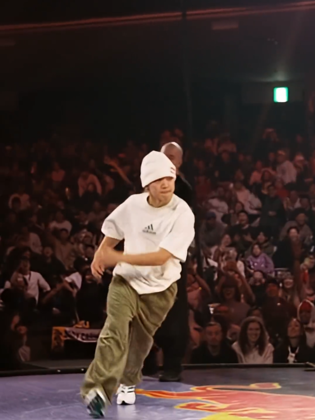 Issin did not hold back,  congrats idol issin....  Amir vs Issin, Red Bull BC One World Final 2025🔥🔥🔥@redbulldance @bboyissin_official   #trending #creditstotheownerofthisvideo  #dance #bboy2025 