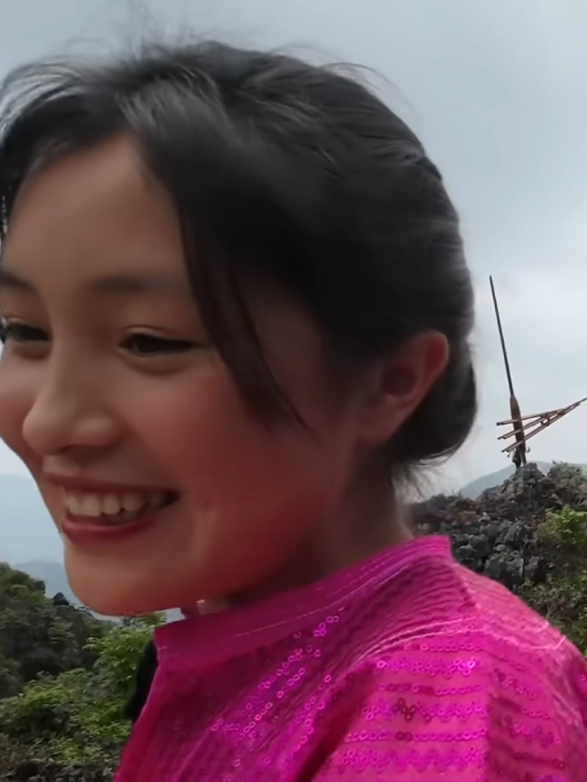 Hành trình mới với em Pá dân tộc H.Mông khám phá chợ tình Khâu Vai 