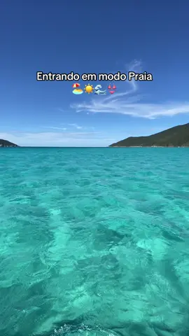 Modo praia: ativado 🌞🌊 Agora é só sol, mar e boas vibrações com o Barba Ruiva 🚤💙 Chama no WhatsApp 👉 (22) 99766-2515 #arraialdocabo #barbaruiva #passeiodebarco #vemprarraial #veraooanoTODO