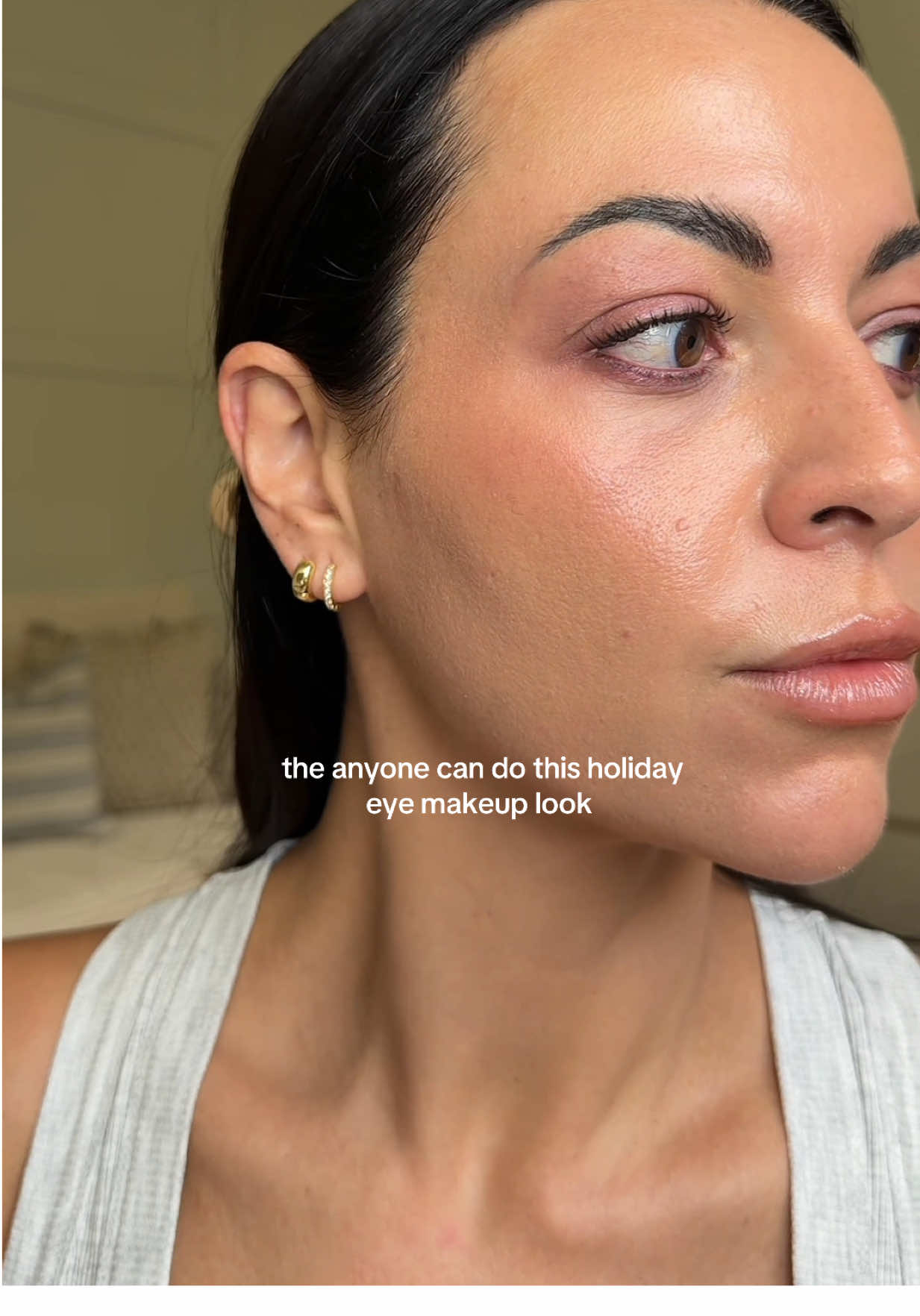 obsessed over these eyeshadow sticks #eyemakeup #hoodedeyesmakeup #over40makeup #makeupover40 #matureskinmakeup  @Bobbi Brown dual ended eyeshadow  stick 