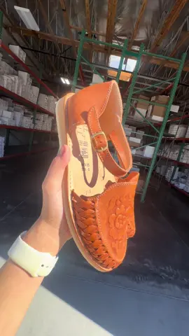 Good morning from Vestida y Alborotada headquarters ☀️ 