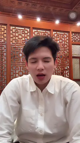 Ta tự đốt ta, chẳng hề hối tiếc, Bởi trong người — ta vẫn được hồi sinh. Một kiếp lửa, dẫu hóa tro bụi trắng, Cũng ngát hương… trên lối cũ nhân tình #trongduong33 #nhocau #tronggduongg  #23112003🌻 