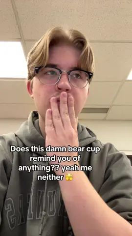 Like fr tho wth is the hype?? #starbucks #starkid #blackfridaymusical #bearcup #starkidmusical 