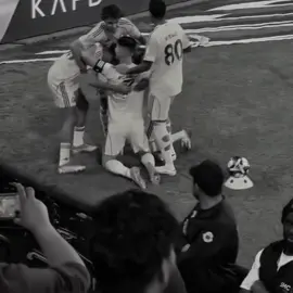 ميسي او رونالدو ؟ #cristianoronaldo #realmadrid #lionelmessi #footballtiktok #football 