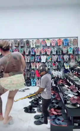 @💬Neang Tommy💬 😡😡