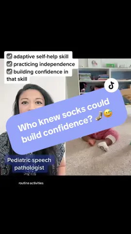 Socks can be toys too 🧦✨  Isn’t it great when babies find the simpliest things entertaining?  #repost #LearningThroughPlay #speechpathology #toddlertok #earlylearning 