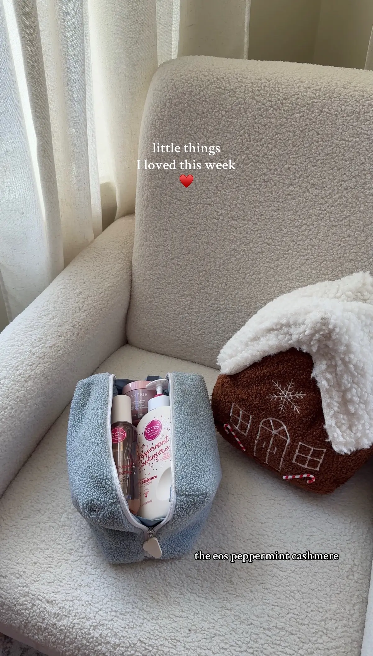 Things I’ve been loving! #christmasaesthetic #recentfavorites #currentloving #weeklyfavorites #weekinphotos @eos Products @ColourPop Cosmetics 