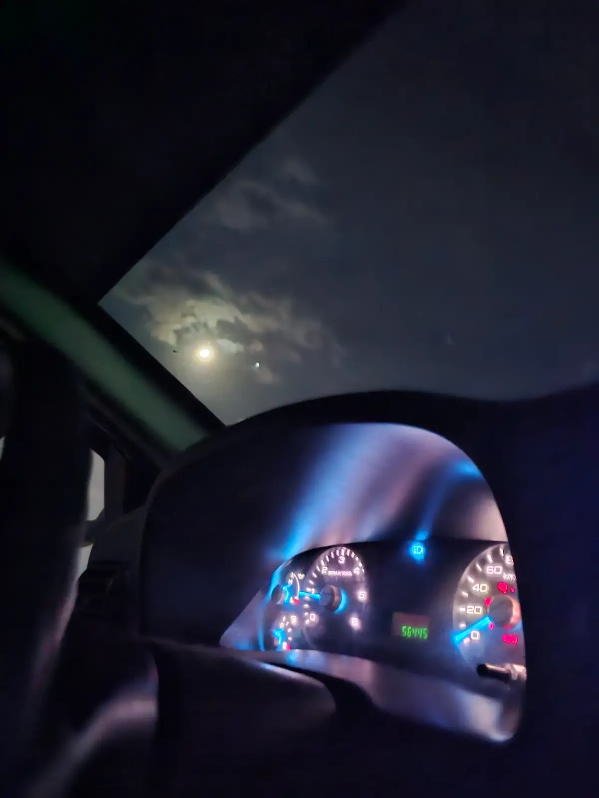 #tritonesdevenezuela #superduty #luna #nube #noche 