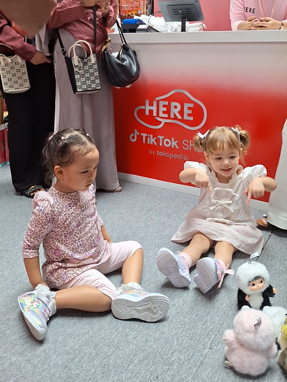 Callysta main bareng KAMARI @jennifer.coppen 😍 #kamari #kamariskywassink #baby #cutebaby #fyp 