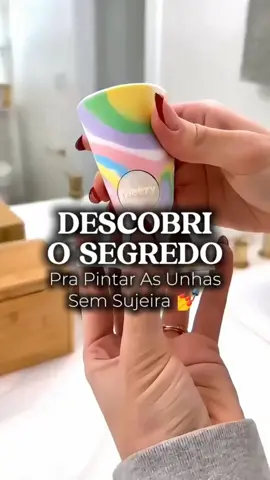 💅 Chega de acidentes na hora de fazer as unhas! Esse suporte de esmalte prático e anti-derramamento encaixa o vidrinho direitinho e deixa tudo mais fácil! Ideal pra quem ama cuidar das unhas em casa, sem bagunça e com total conforto. ✨ Compacto, ajustável e feito pra facilitar seu dia a dia. 👉 Já viu algo assim? #AcessoriosDeManicure #UnhasPerfeitas #AchadinhosShopee #ShopeeBrasil #esmaltes 