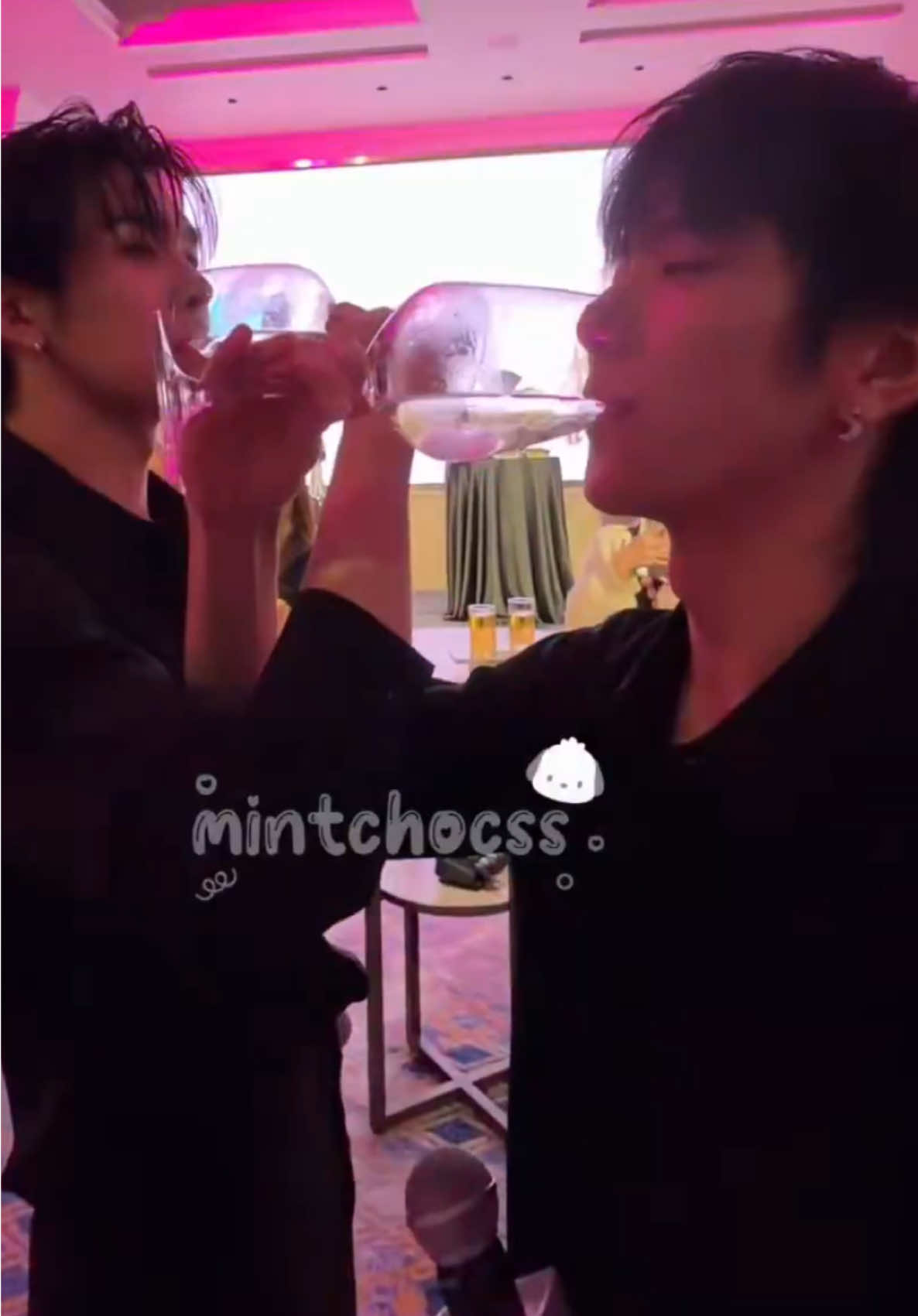 Uống rượu giao bôi xong đi vào động phòng 🤣 {Cre on vid} #auausave #อู่อู๋เซฟ #auautnp #savewrg 