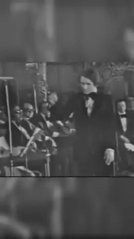 فيديو نادر من حفلات العندليب الاسمر  #explor  #حصري  #حليم  #fyp  #قديم 