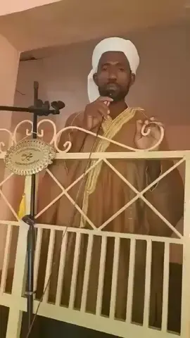 شيخ الجنجويد يفاجئ المصلين من على المنبر بطلب يد تسابيح من قائد المليشيا، قائلاً إن الزواج “رسالة إعلامية وجهاد معنوي”!